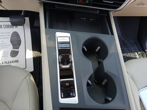 Certified 2026 Volkswagen Atlas SE FWD image 15