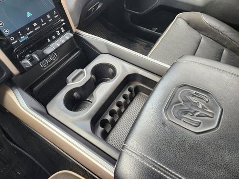 Used 2022 RAM 1500 Laramie w/ Laramie Southwest Edition image 18