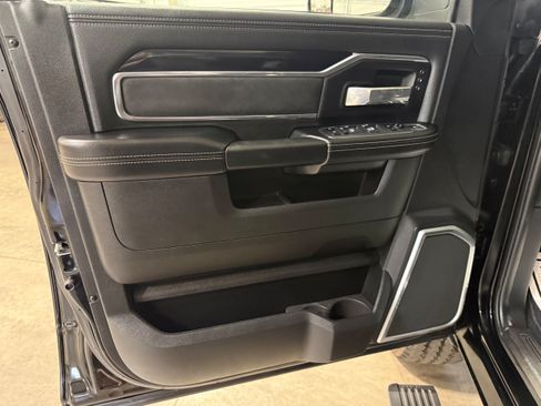 Used 2022 RAM 2500 Laramie AWD/4WD image 44