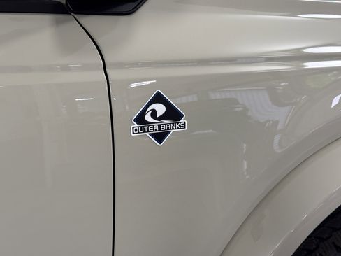 New 2026 Ford Bronco Outer Banks AWD/4WD image 9