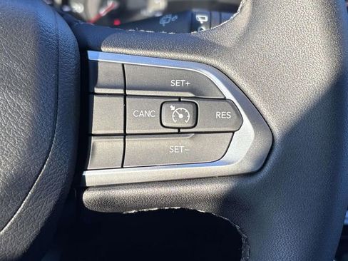 New 2026 Jeep Compass Latitude image 19