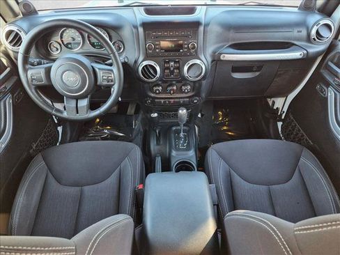 Used 2014 Jeep Wrangler Unlimited Sahara AWD/4WD image 15