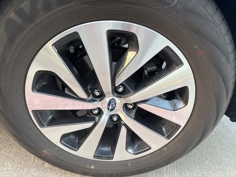 Certified 2025 Subaru Outback Premium image 9