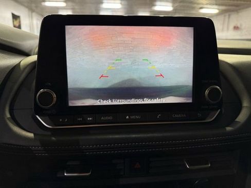 Certified 2025 Nissan Rogue SV image 35