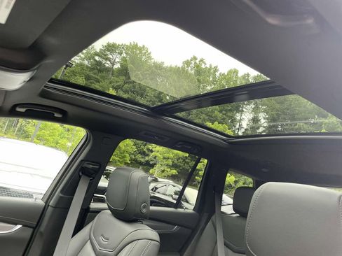 New 2025 Cadillac XT6 Luxury image 21