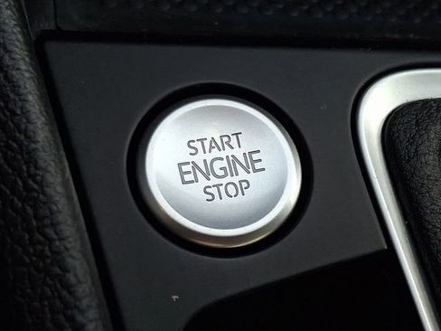 Used 2024 Volkswagen Jetta SE image 22