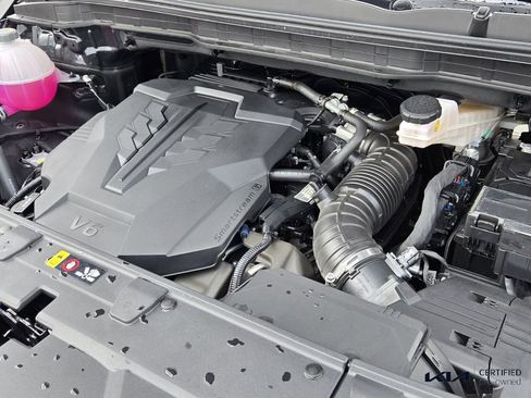 Used 2026 Kia Carnival FWD image 20