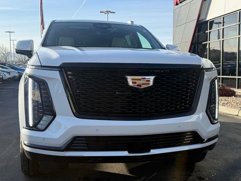 Used 2026 Cadillac Escalade Platinum Sport image 34