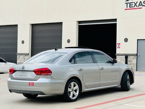 Used 2013 Volkswagen Passat 2.5 SE FWD image 11