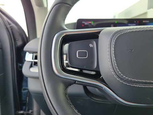 New 2026 Lincoln Navigator L Premier AWD/4WD image 24