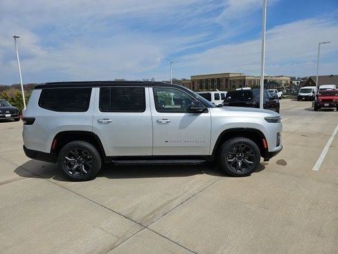 New 2026 Jeep Grand Wagoneer 4WD image 7