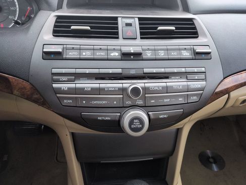 Used 2011 Honda Accord EX-L image 19
