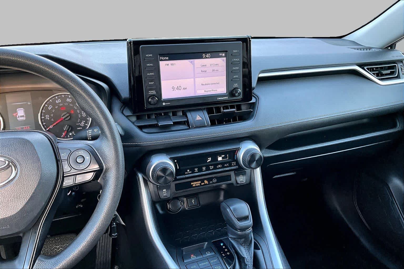 Used 2021 Toyota RAV4 LE AWD/4WD image 6