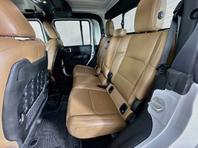 Used 2023 Jeep Gladiator Rubicon w/ Cold Weather Group AWD/4WD image 30
