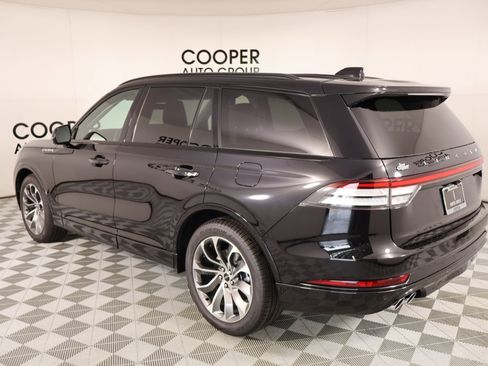 New 2026 Lincoln Aviator 2WD image 25