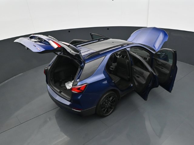 Used 2022 Chevrolet Equinox RS w/ RS Leather Package AWD/4WD image 42