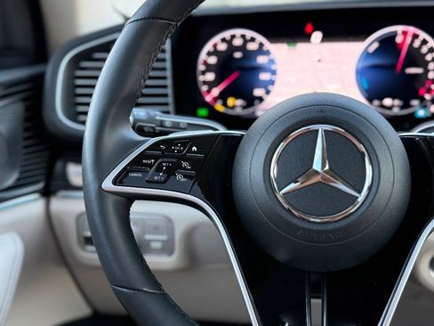 Used 2026 Mercedes-Benz GLE 450e 4MATIC image 23