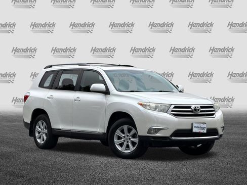 Used 2013 Toyota Highlander SE AWD/4WD image 2