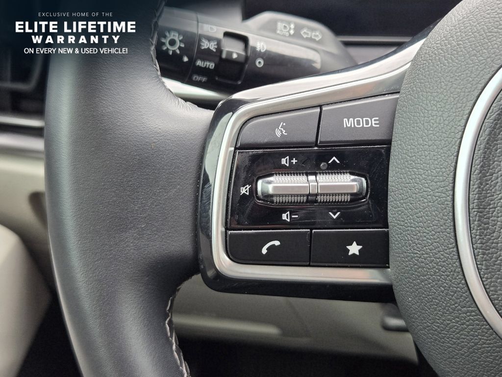 Used 2025 Kia Sorento EX FWD image 26