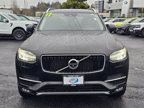 Used 2017 Volvo XC90 T5 Momentum w/ Vision Package image 2