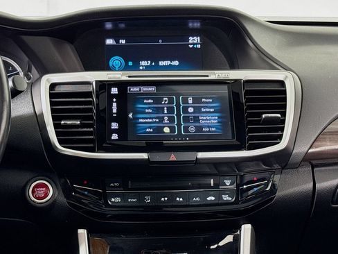Used 2017 Honda Accord EX-L image 9