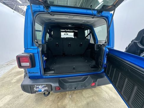 Used 2022 Jeep Wrangler Unlimited Sport AWD/4WD image 21