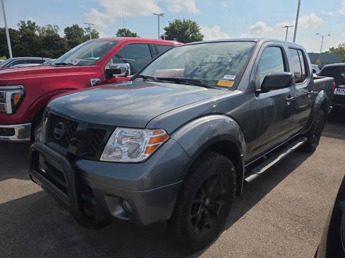 Used 2019 Nissan Frontier SV w/ Value Truck Package AWD/4WD image 8