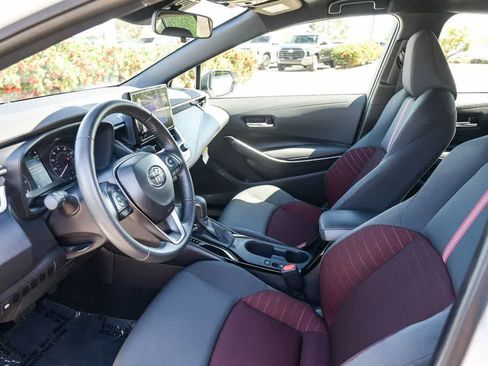 Used 2025 Toyota Corolla SE w/ Convenience Package FWD image 16