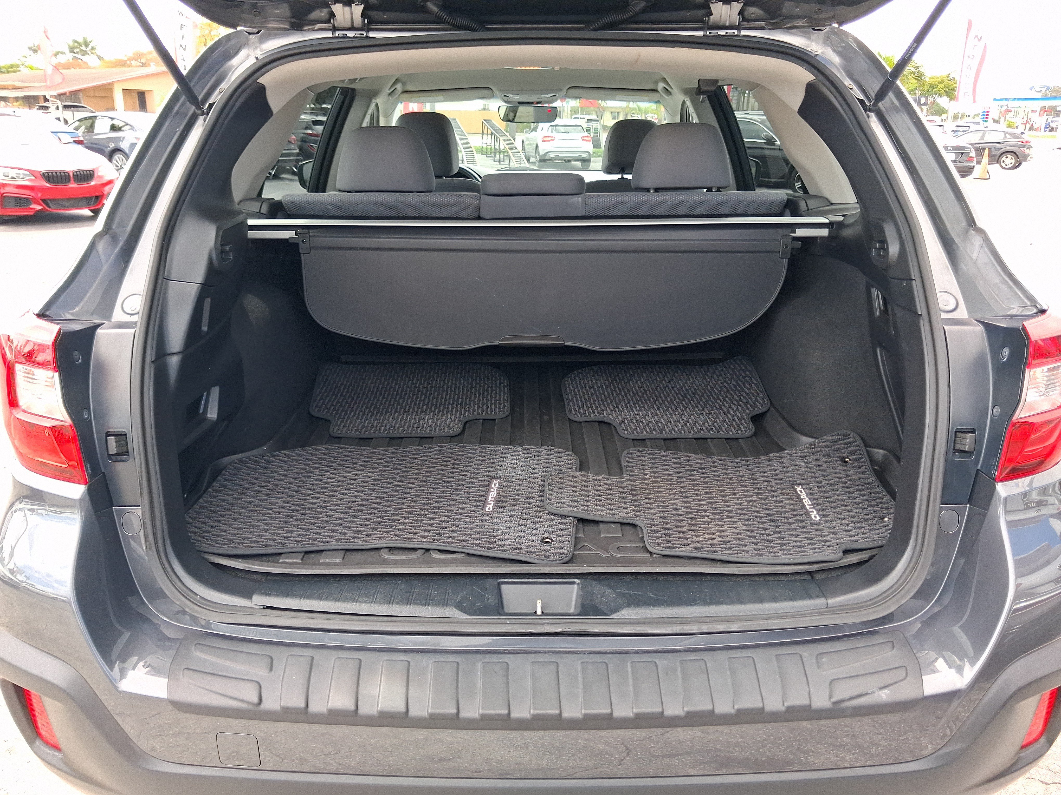 Used 2018 Subaru Outback 2.5i Premium AWD/4WD image 30