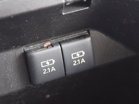 Used 2019 Toyota Camry XLE image 40