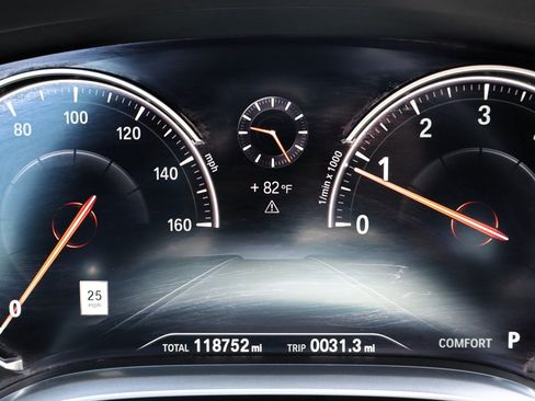 Used 2016 BMW 750i xDrive AWD/4WD image 33