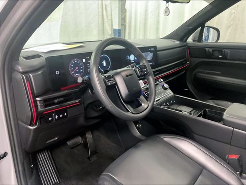 Used 2025 Hyundai Santa Fe Calligraphy image 8