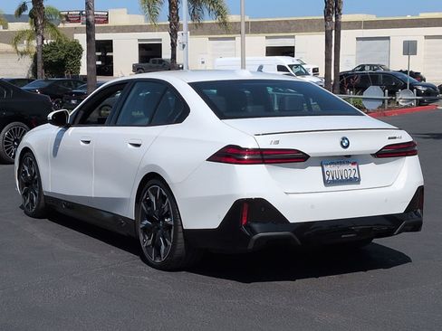 Used 2026 BMW i5 eDrive40 w/ M Sport Package RWD image 8