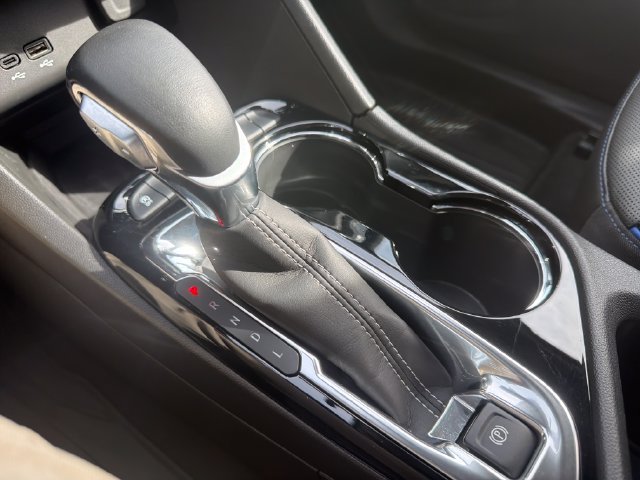 Used 2025 Buick Encore GX Sport Touring w/ Comfort Package AWD/4WD image 29