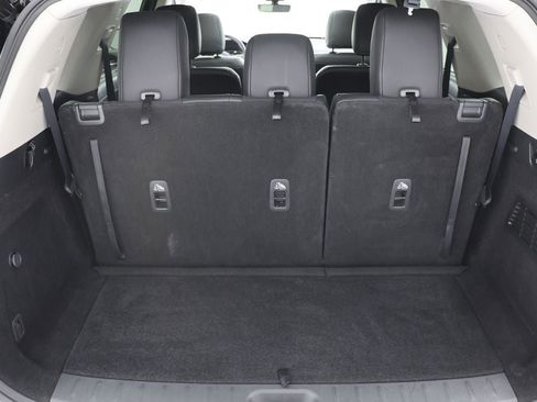 Used 2025 Nissan Pathfinder SL w/ SL Premium Package image 31