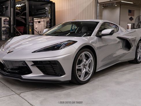 Used 2020 Chevrolet Corvette Stingray Premium Cpe w/ 3LT Preferred Equipment Group image 19