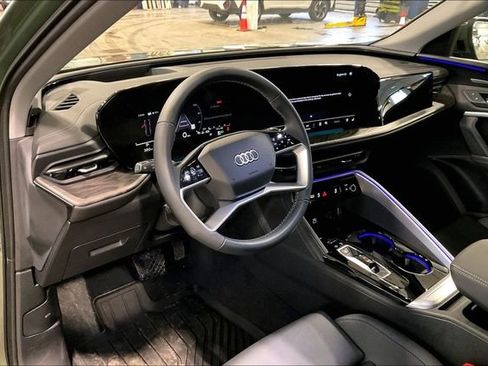 Certified 2025 Audi Q5 Premium Plus w/ Premium Plus image 14