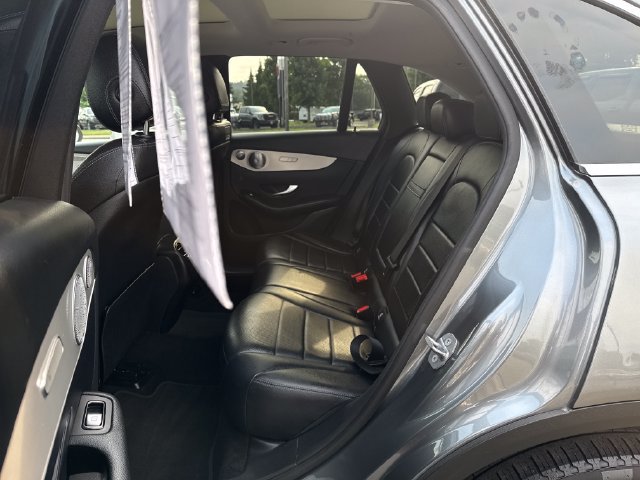 Used 2019 Mercedes-Benz GLC 300 4MATIC image 13