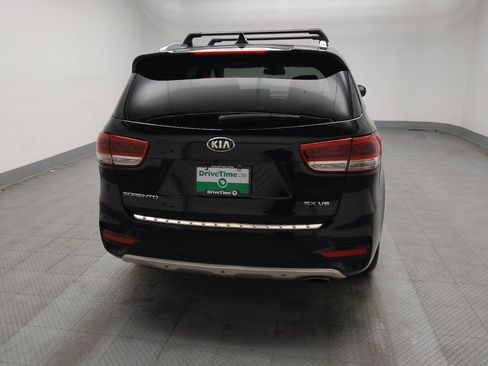 Used 2017 Kia Sorento SX image 7