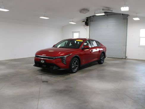 Used 2025 Kia K4 FWD image 4