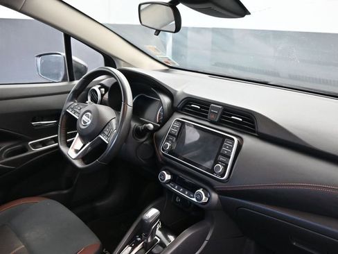 Used 2020 Nissan Versa SR FWD image 12
