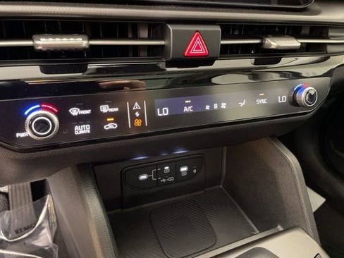 New 2026 Kia Sportage EX w/ EX Panorama Roof Package image 30