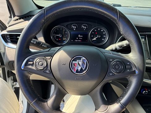 Used 2021 Buick Enclave Essence FWD image 12
