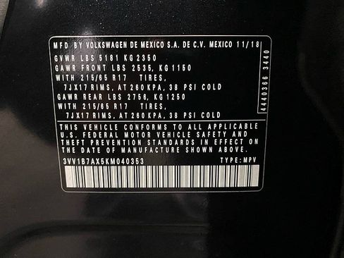 Used 2019 Volkswagen Tiguan S image 39