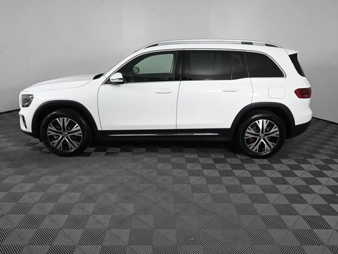 Used 2025 Mercedes-Benz GLB 250 image 3