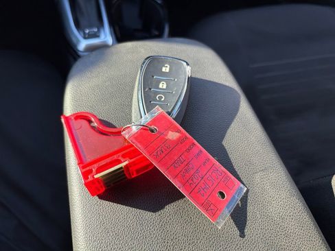 Used 2024 Chevrolet Trax LT w/ Driver Confidence Package image 30