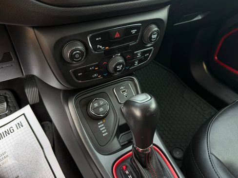 Used 2019 Jeep Compass Trailhawk w/ Safety & Security Group AWD/4WD image 17