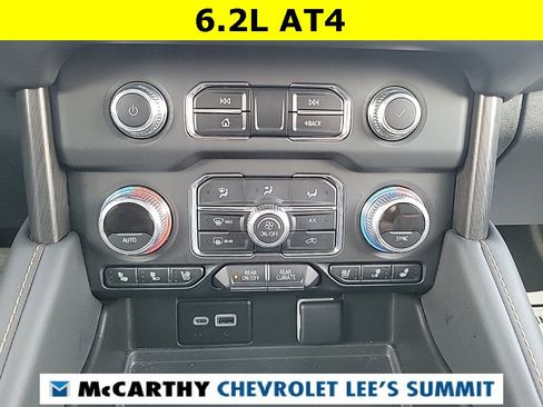 Used 2024 GMC Yukon AT4 w/ Technology Package image 9
