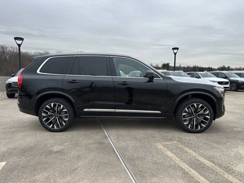 New 2026 Volvo XC90 T8 Plus image 8