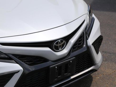 Used 2021 Toyota Camry XSE image 13
